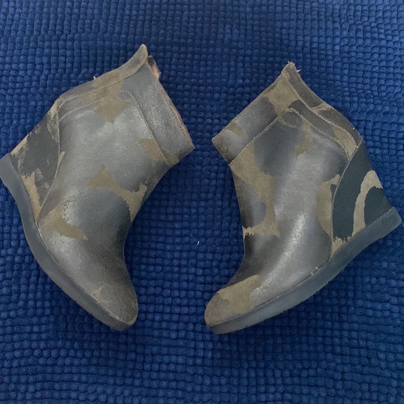 Printed booties - Picture 2 of 7